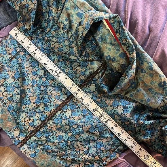 URBAN OUTFITTERS Iridescent Blue Floral Jacket Sz L - Picture 5 of 6
